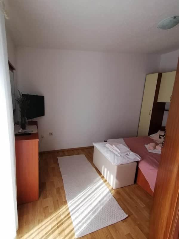 Apartment Krmpotic Vir Exterior foto