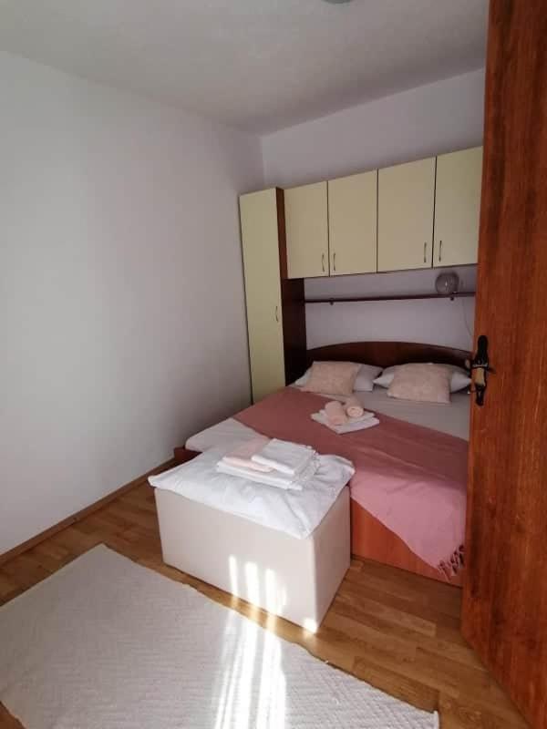 Apartment Krmpotic Vir Exterior foto