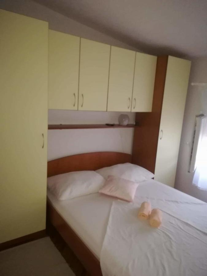Apartment Krmpotic Vir Exterior foto